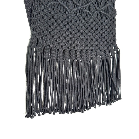 DANIELLE NICOLE | Black Macrame Crochet Crossbody Boho Bag With Wood Handles - Picture 5 of 14